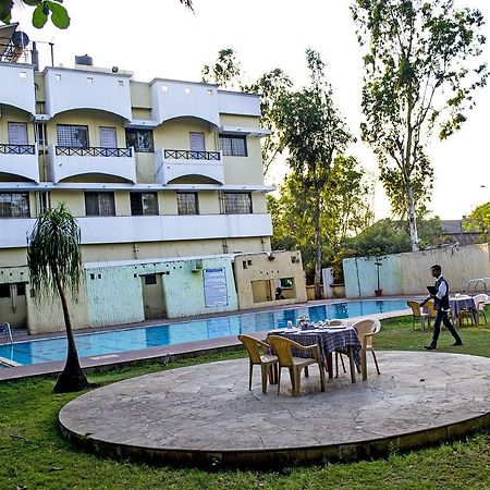 Hotel Sai Prasad Kolhapur Exterior photo